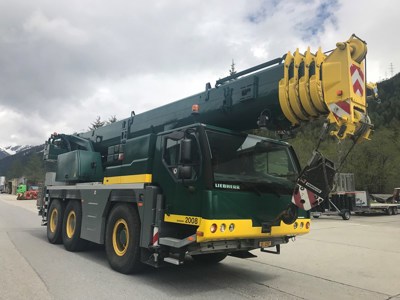 Liebherr Autokran LTM 1055