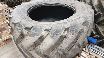 1 Pneu Michelin 900/50R42