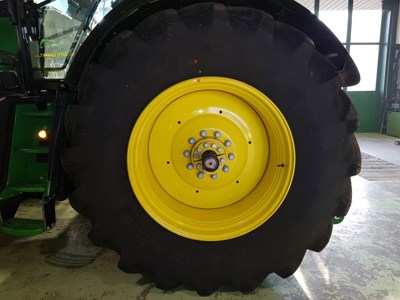 Räder John Deere 710/70 R 42 Michelin Machxbib