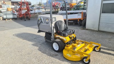 Frontmäher Walker T27 Neumaschine