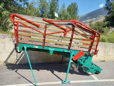 Ladewagen Lüönd zu Rapid AC 1800 Occ.