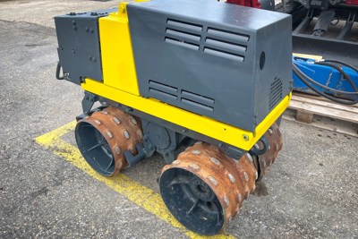 Rouleau de tranchée Bomag 1.6 T - E.143.21