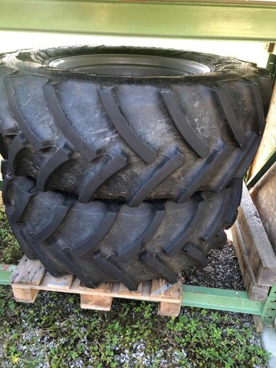 Rad komplet 440/65R28 (Paar) ab Umbereifung