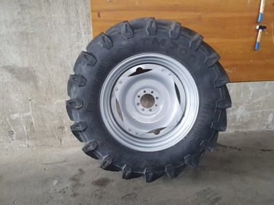 Räder Traktor Trelleborg 480/70R34 MF Case Deutz