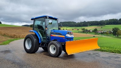 Iseki TG5470 mit Schneepflug 1.80