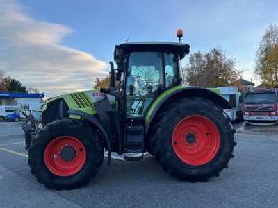 Claas Arion 550