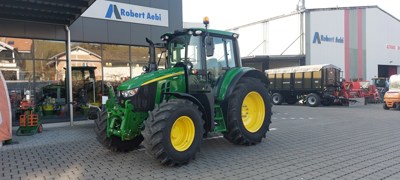 John Deere 6120M