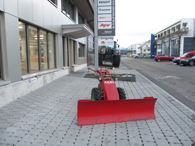 Aebi AM40 mit Schneepflug und Kubotamotor