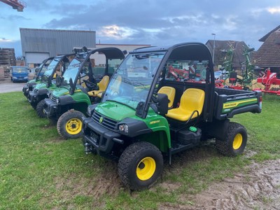 John Deere Gator HPX815E