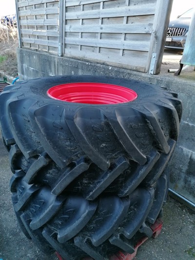 Räder 540/65 R24