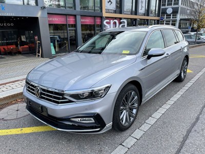 VW Passat 2.0 TDI BMT R-Line Elegance 4Motion DSG