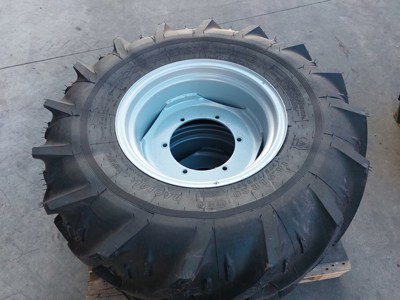 Radsatz zu Steyr - Case - NH 14.9R20 Kleber Super G