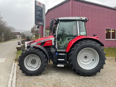 Traktor Massey Ferguson 5S.145 Exclusiv