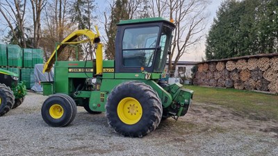 Häcksler John Deere 5720