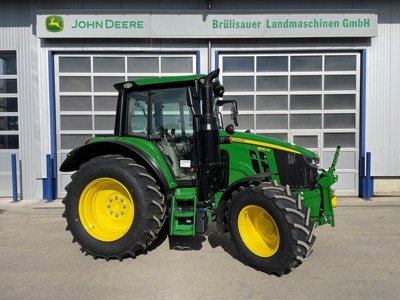 John Deere 6120M