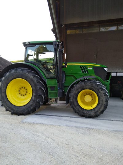 John Deere 6190R