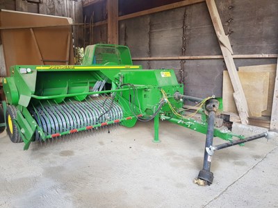 Kleinballenpresse John Deere 459