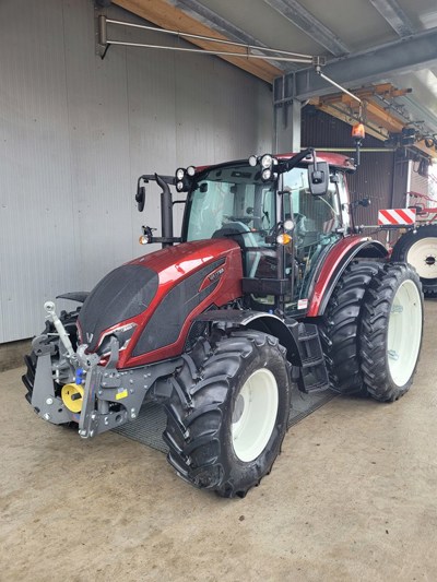 Traktor Valtra A115H4