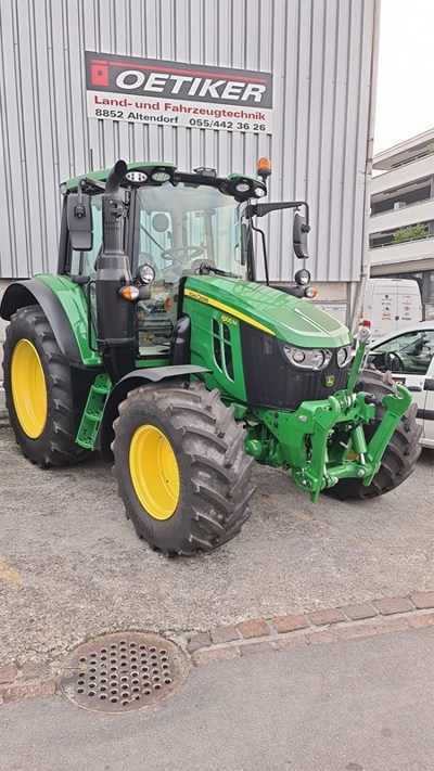 Traktor John Deere 6100M Demo