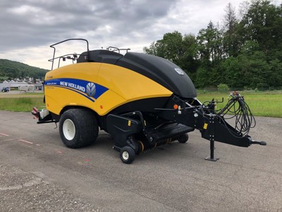 New Holland BB890