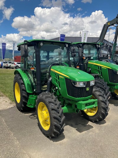 Tracteur John Deere 5067E