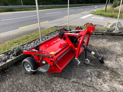 Heckaufbereiter Massey Ferguson LMC 170 / = Fella Taurus 275D