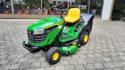 John Deere X167R Rasentraktor