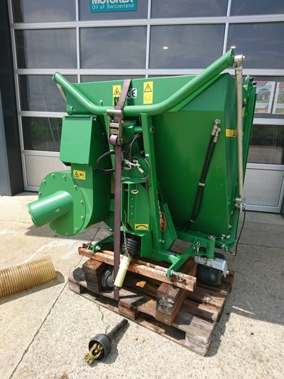 Hochentleerung John Deere 345 H