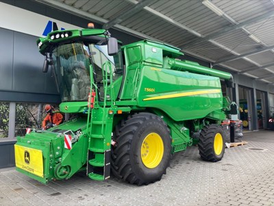 Mähdrescher John Deere T560i Hill Master