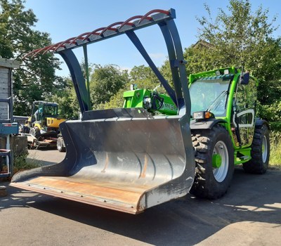 Merlo Pelikanzange Greifschaufel Multi Schaufel Hoflader Mistzange Kroko Silo Teleskoplader Euro 8