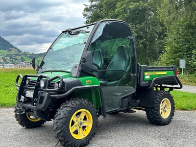 John Deere Gator 825i