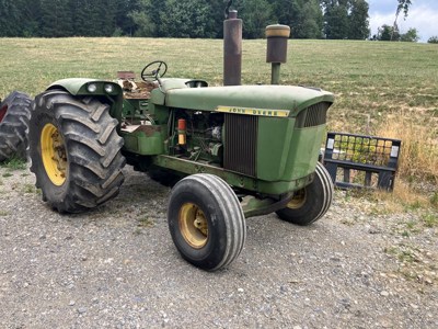 John Deere 5010