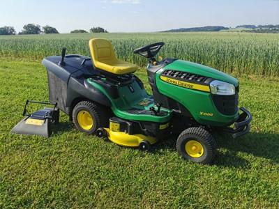 John Deere X166R Rasentraktor