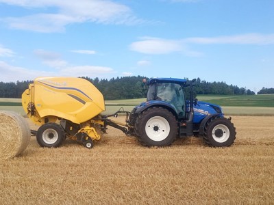 New Holland Pro Belt 165, Crop Cutter mit 25