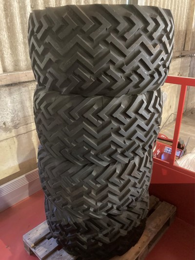 Aebi TT Räder 425/ 55 R 17 ( Neu! )