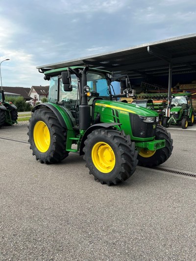 John Deere 5100 M mit Kriechgang