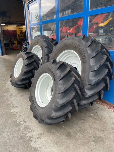 Radsatz 540/65R30, 440/65R20 aus Umbereifung zu Steyr Kompakt, Case IH Farmall C, New Holland T4-T5