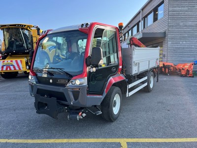 Tracteur Lindner avec Grue Palfinger