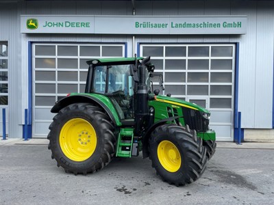 John Deere 6120M