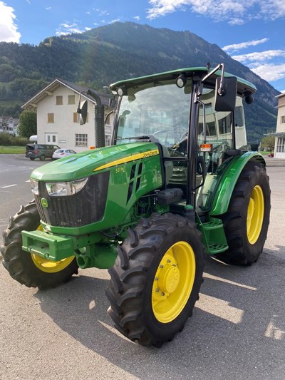 John Deere 5075 E