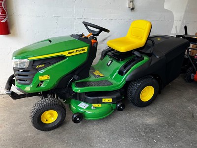 Rasentraktor John Deere X 167 R - Demo