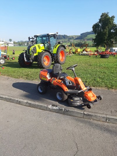 Husqvarna Rider R 214 TC