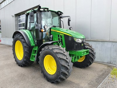 John Deere 6120M