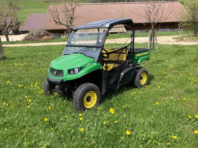 John Deere Gator