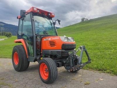 Kommunaltraktor Kubota STV40