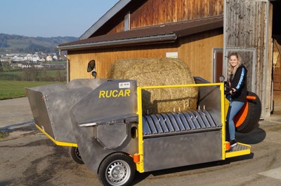 RUCAR Selbstfahrender Ballenauflöser und Futterverteiler