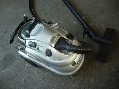 Aspirateur à vapeur