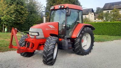 Traktor Mc Cormick CX80