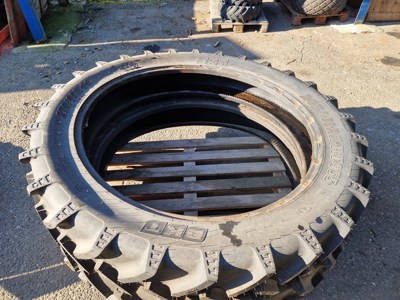 Pneu 270/95 R44 BKT