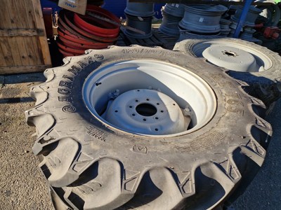 Räder 420/70 R28